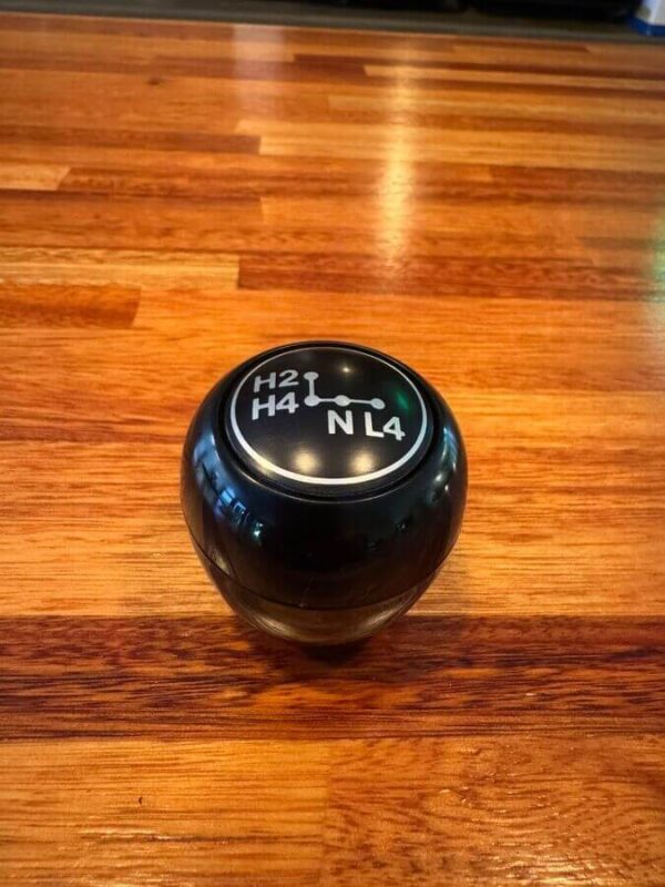 4x4 (transfer lever knob) 81-87