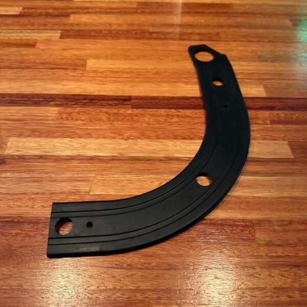 Corner spacer RH