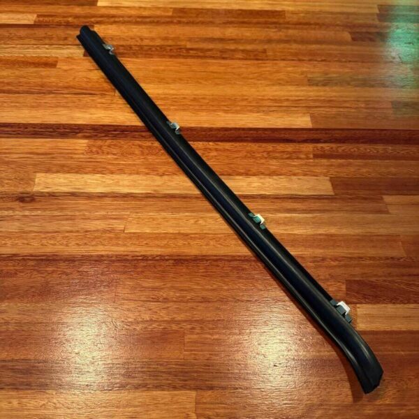Outer brush strip RH QV (thicker rubber version)
