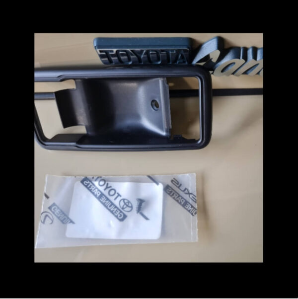 Bezel handle to door screws each 2 of